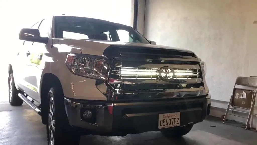 14-21 Toyota Tundra 42" Curved Bar Hidden Grille Combo Kit
