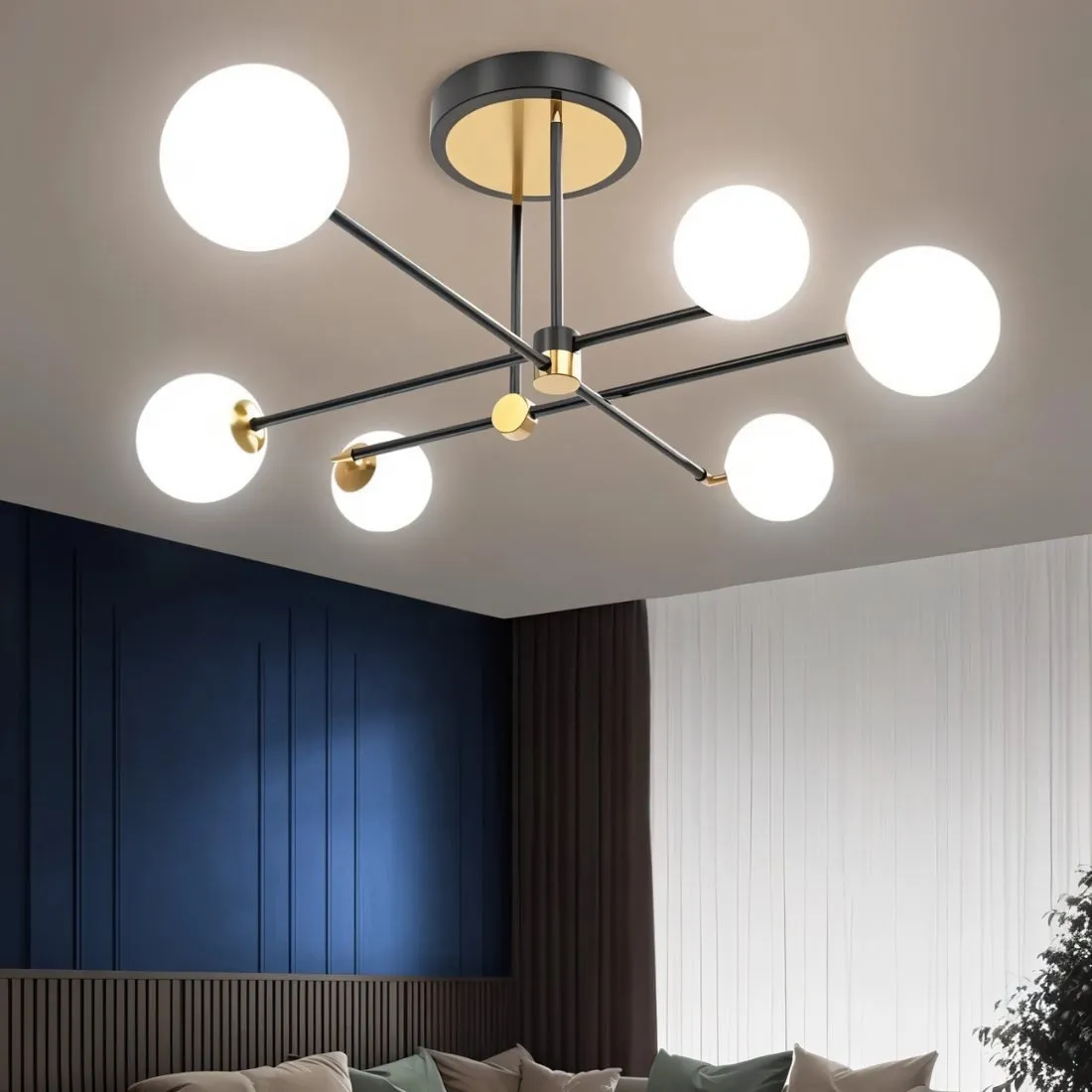Aquila Indoor Chandelier