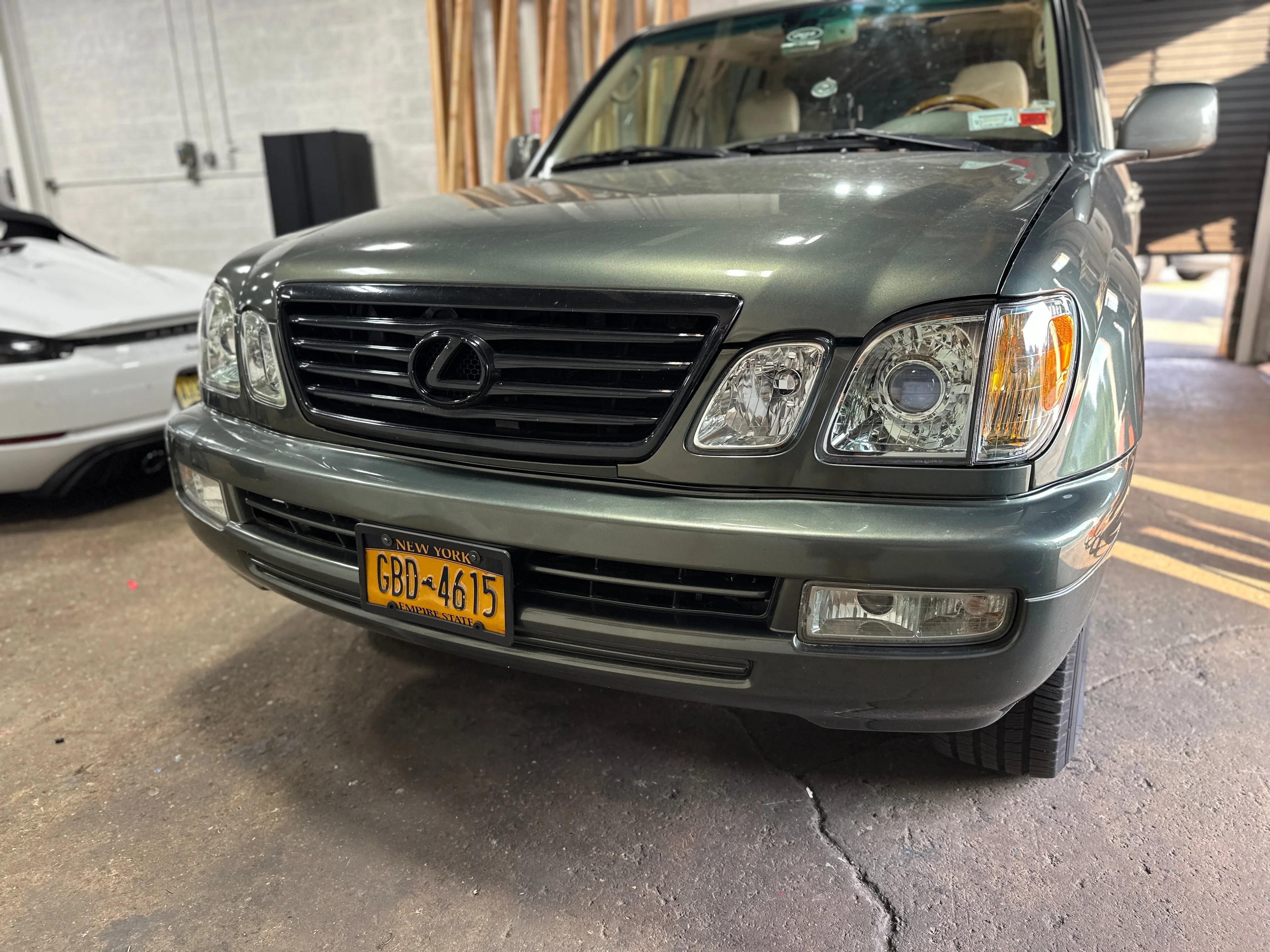 Lightwerkz Lexus LX470 Projector Retrofit Service