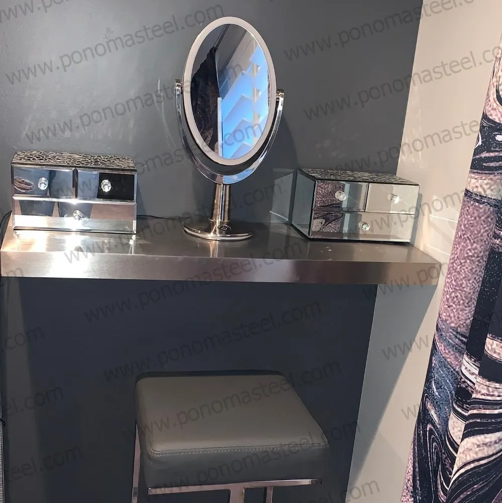Metal shelves 33"- 42" (cm. 84 - 107) made-to-order Ponoma®