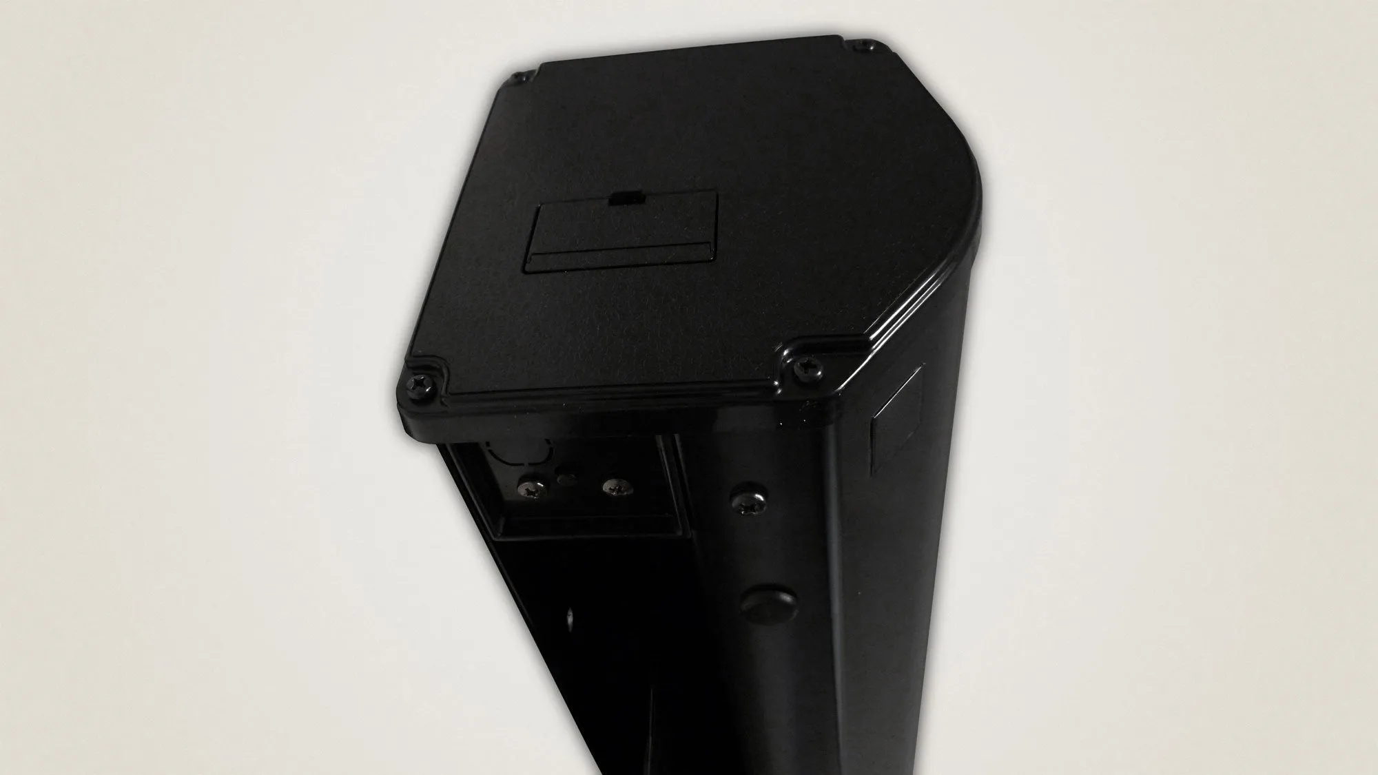 Severtson Screens Electric Retractable Tab Tension 133" (115.9" x 65.2") HDTV [16:9] GT169133HCNC