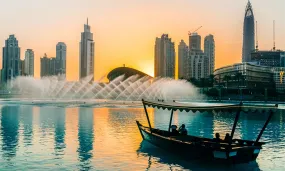 The Dubai Fountain - Abra Lake Ride